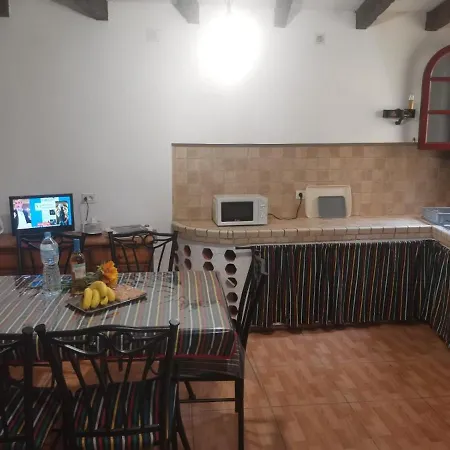 Casita Rural Con Jacuzzi Climatizado. *