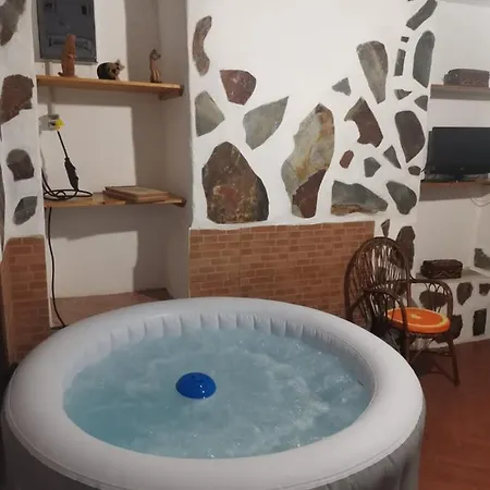 Casita Rural Con Jacuzzi Climatizado. Ferienhaus