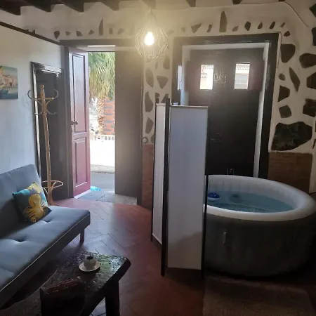 Casita Rural Con Jacuzzi Climatizado. Ferienhaus *