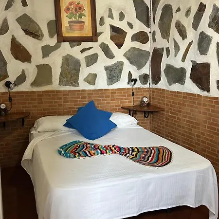 Casita Rural Con Jacuzzi Climatizado. *